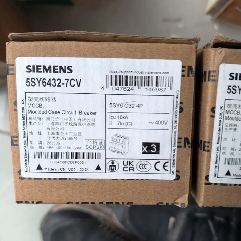 西门子5SY6432-7CV塑壳断路器,4极,32A,400--议价商品