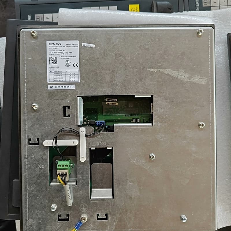 西门子操作面板 SINUMERIK OP08T，型号6FC5--议价商品