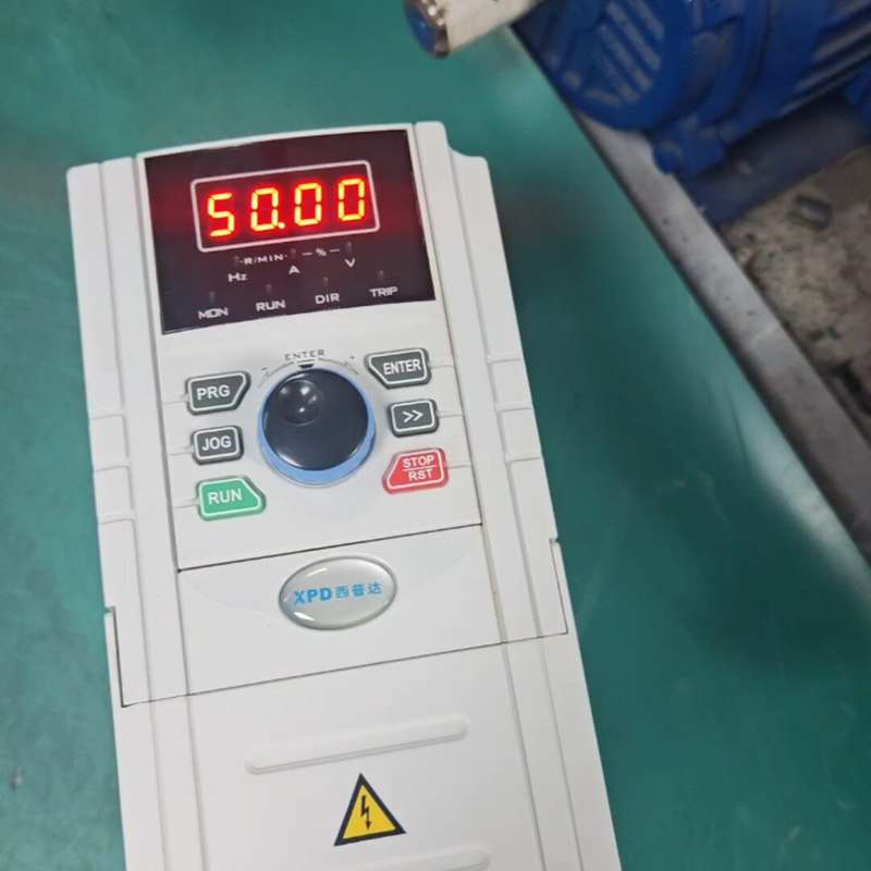 西普达变频器2.2KW,XPD3100-2R2G3/4R0P--议价商品