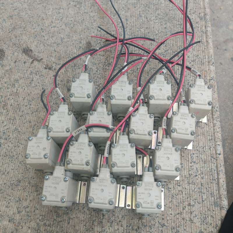 SMC电磁阀VX210HA 拆机件 二手成色如图 功能正常--议价商品