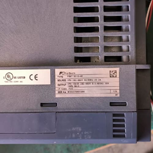 富士E1S-5.5-7.5KW变频器外壳一套。。带风扇和主电--议价商品