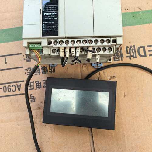 松下屏100处理，型号GT02L，标价为小屏价格--议价商品