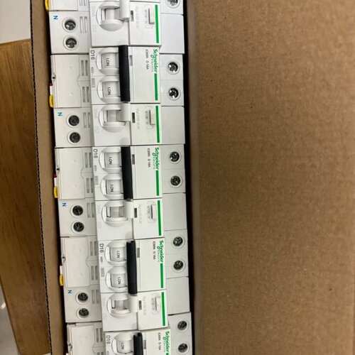 施耐德iC65N漏电保护2PC16A 成色充新的，实物图 很--议价商品