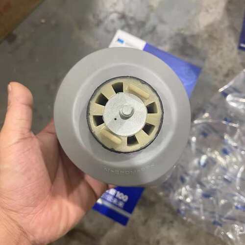 正品！帕萨特b5/领驭自动挡变速箱支架胶垫胶墩，发动--议价商品