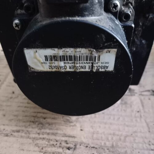 三菱电机没有标签了，只有编码器有标签，编码器型号0SA104--议价