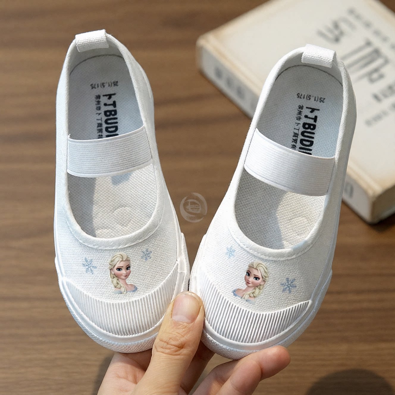 女童小白鞋幼儿园室内演出舞蹈鞋图片