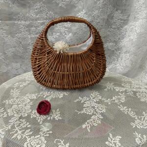 法式复古手工编织手提篮藤编小众菜篮子度假沙滩包日系水桶草编包