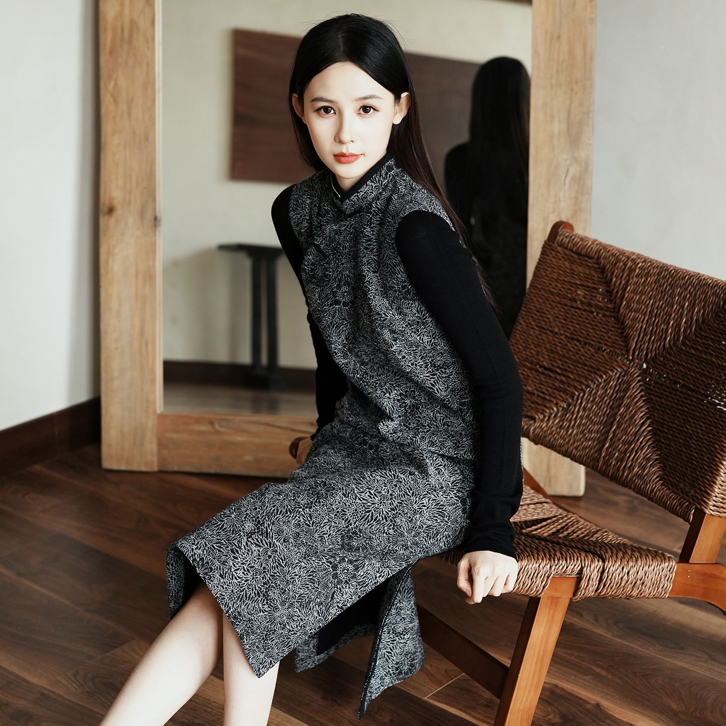 2025秋冬棉羊毛混纺黑白提花旗袍