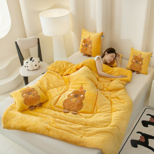多功能抱枕被，打开就是一条被子
