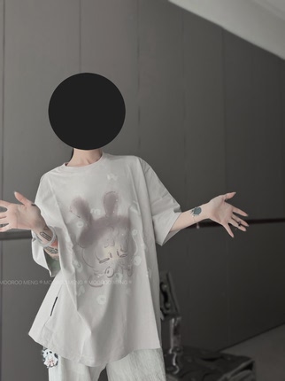 mooroo meng春季新款撞色奶灰色兔兔宽松圆领重磅精梳棉T恤