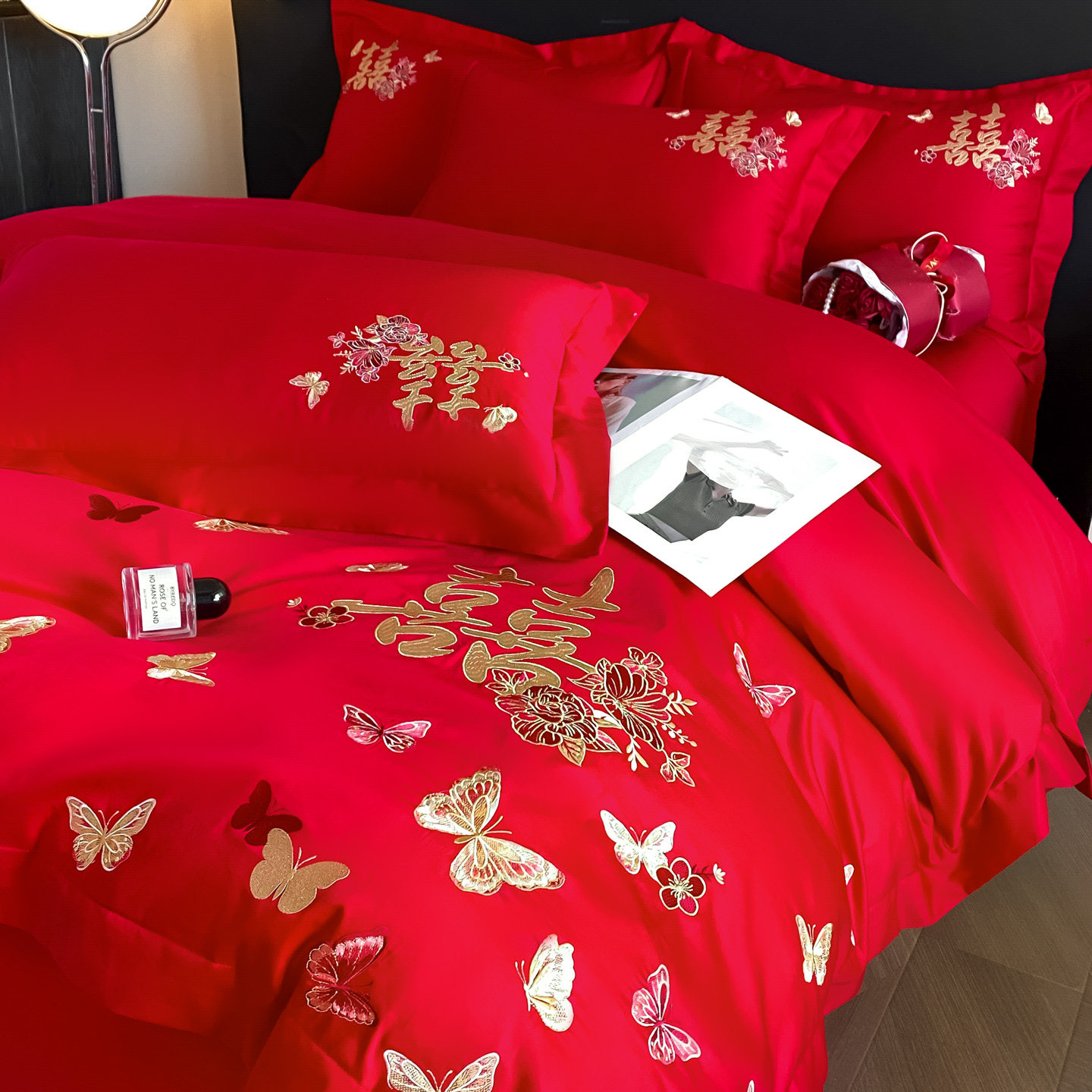 高档蝴蝶刺绣结婚四件套红色陪嫁喜被婚庆被套床单备婚新婚嫁床品,床上用品,婚庆床品套件,淘宝优惠券,粉丝福利购,淘宝优惠卷