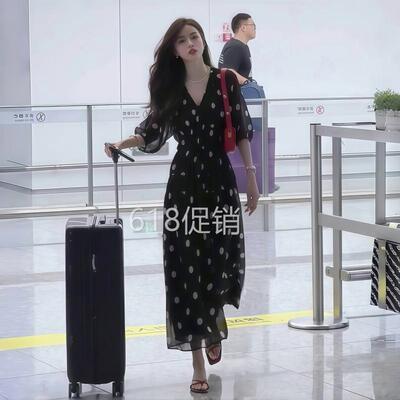 黑色波点洋装女夏2026新款大尺码气质收腰显瘦V领茶歇连身长裙子