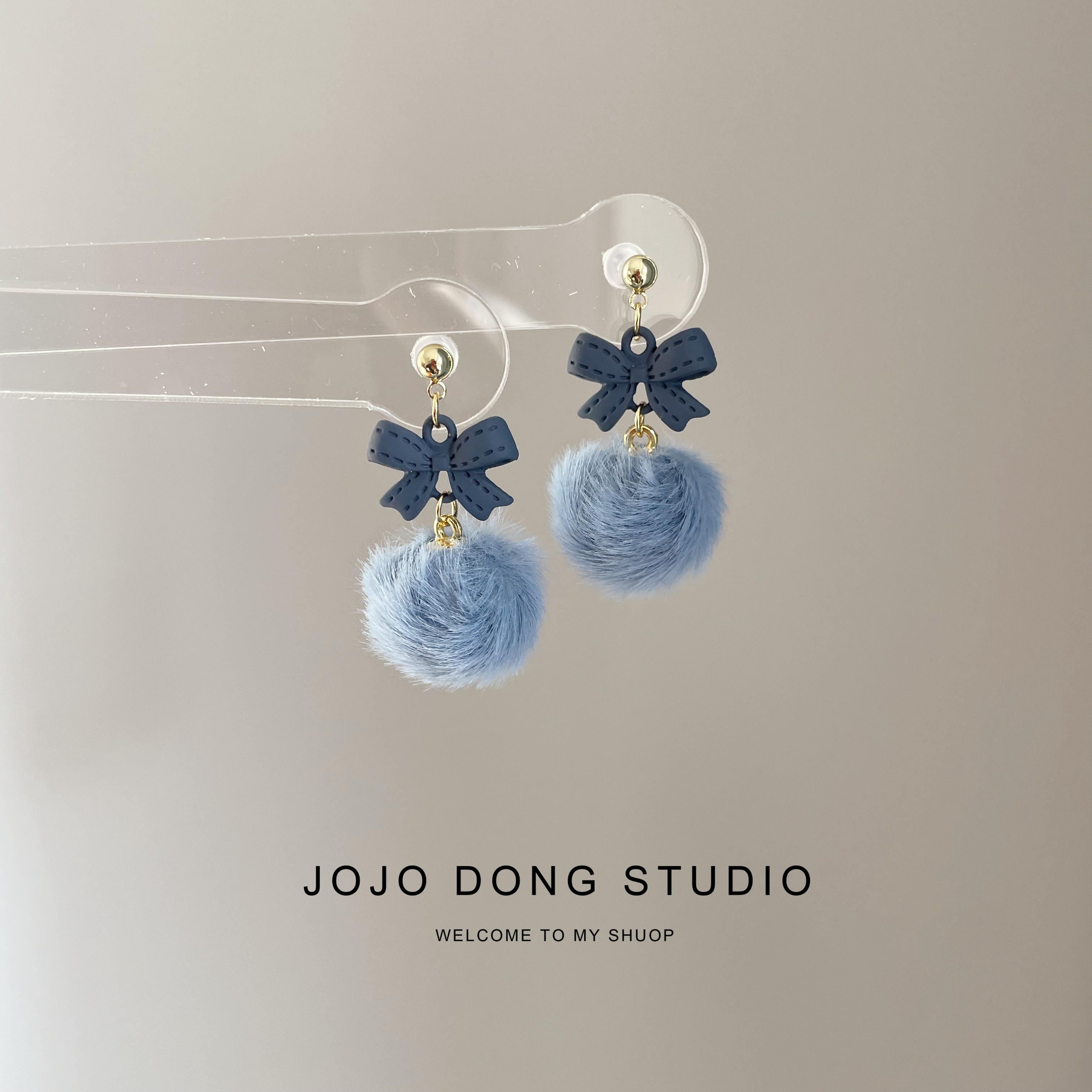 秋冬雾霾蓝蝴蝶结毛绒毛球耳环简约少女可爱耳钉无耳洞耳夹耳饰