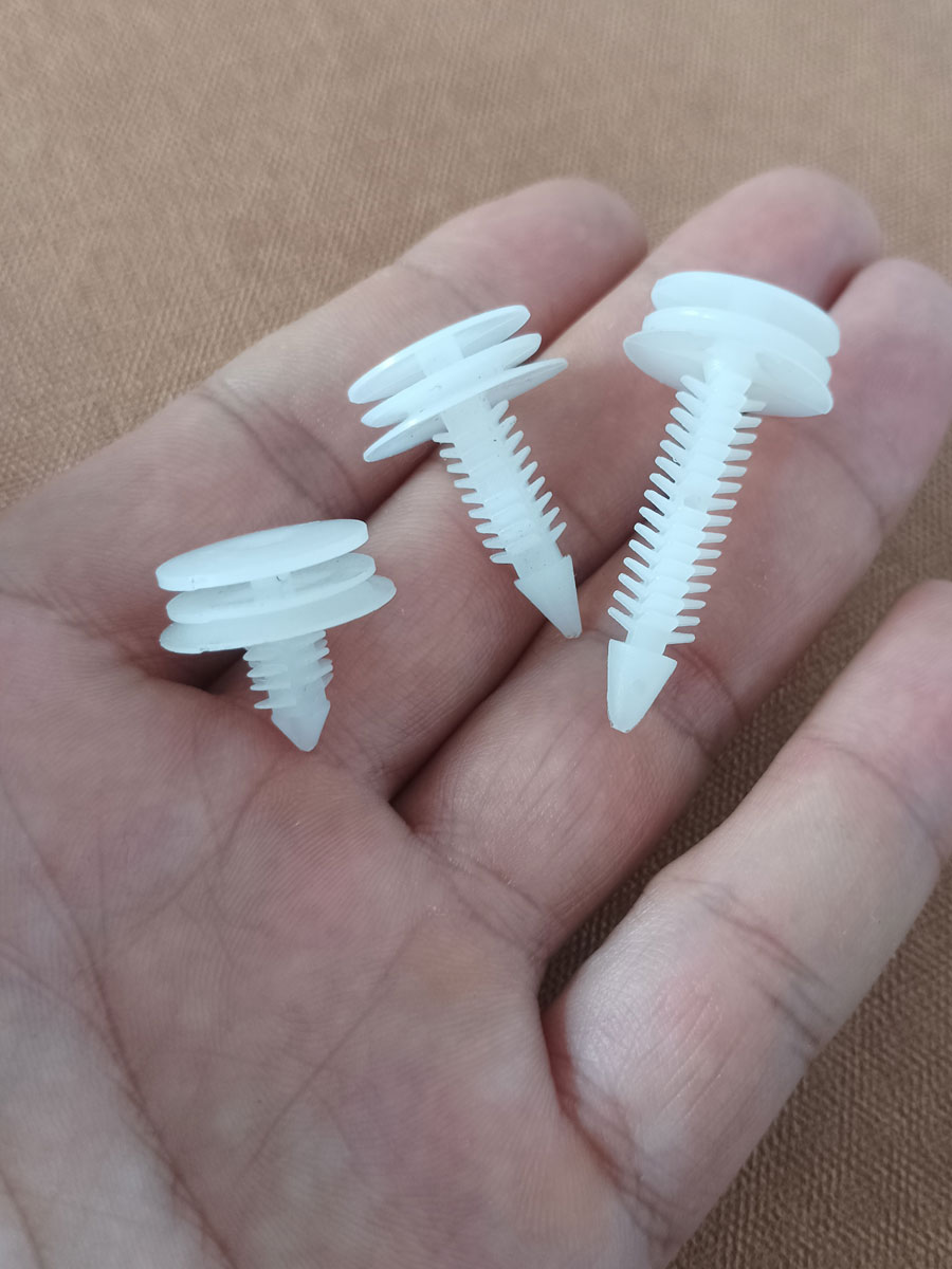 适用于别克老款GL8陆尊君越君威凯越门板内饰内衬板专用卡子卡扣