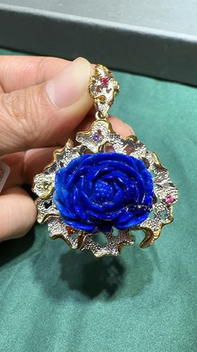 天然水晶宝石青金石牡丹花吊坠925银镶嵌体颜色好意大利工艺女款