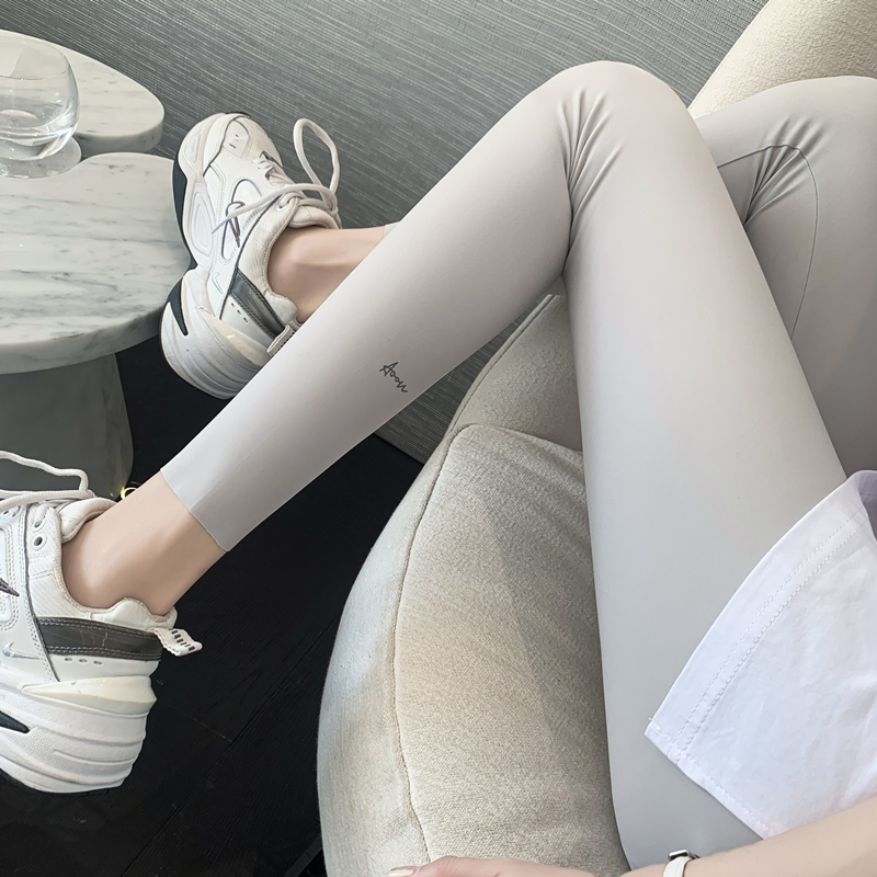鲨鱼皮打底裤女外穿春秋款高腰收腹打底裤黑色紧身瘦腿瑜伽芭比裤