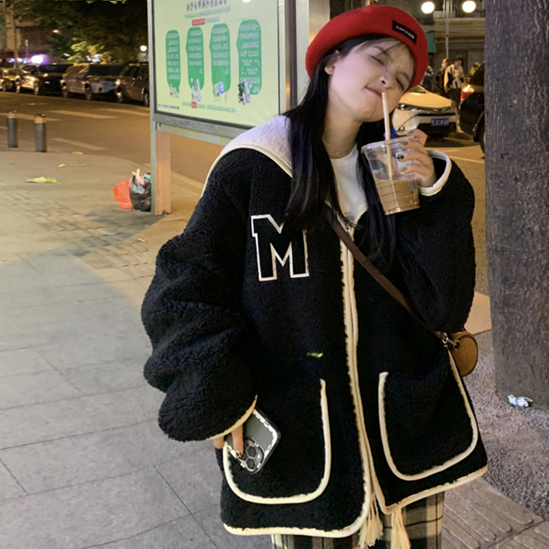 学院风海军领撞色字母毛毛外套