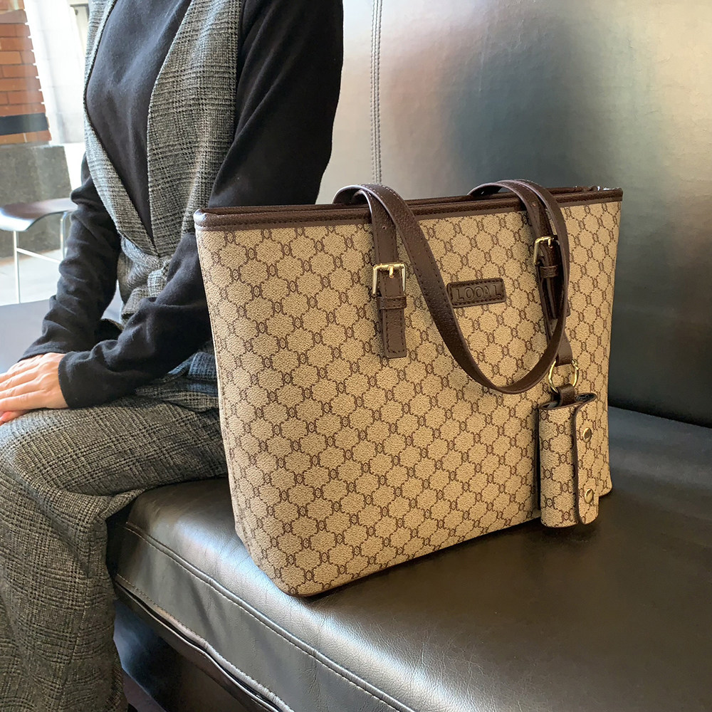 高级质感通勤单肩大包简约时尚包包大容量女手提包印花百搭托特包