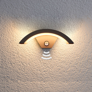 人体感应壁灯户外防水弧形庭院阳台过道楼梯别墅大门口室外墙壁灯