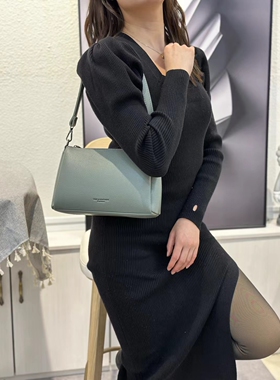 雅蒂尔新款女士单肩斜挎包新品软料大容量料潮流百搭时尚妈咪包邮