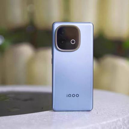 iQOO Z10 Turbo+ 新品电竞机 天玑9400+ 自研电竞芯片Q2 5G手机