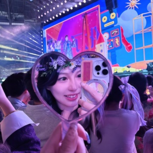 与偶像同框合影的一天 镜子氛围演唱会拍摄神器便携化妆镜随身镜