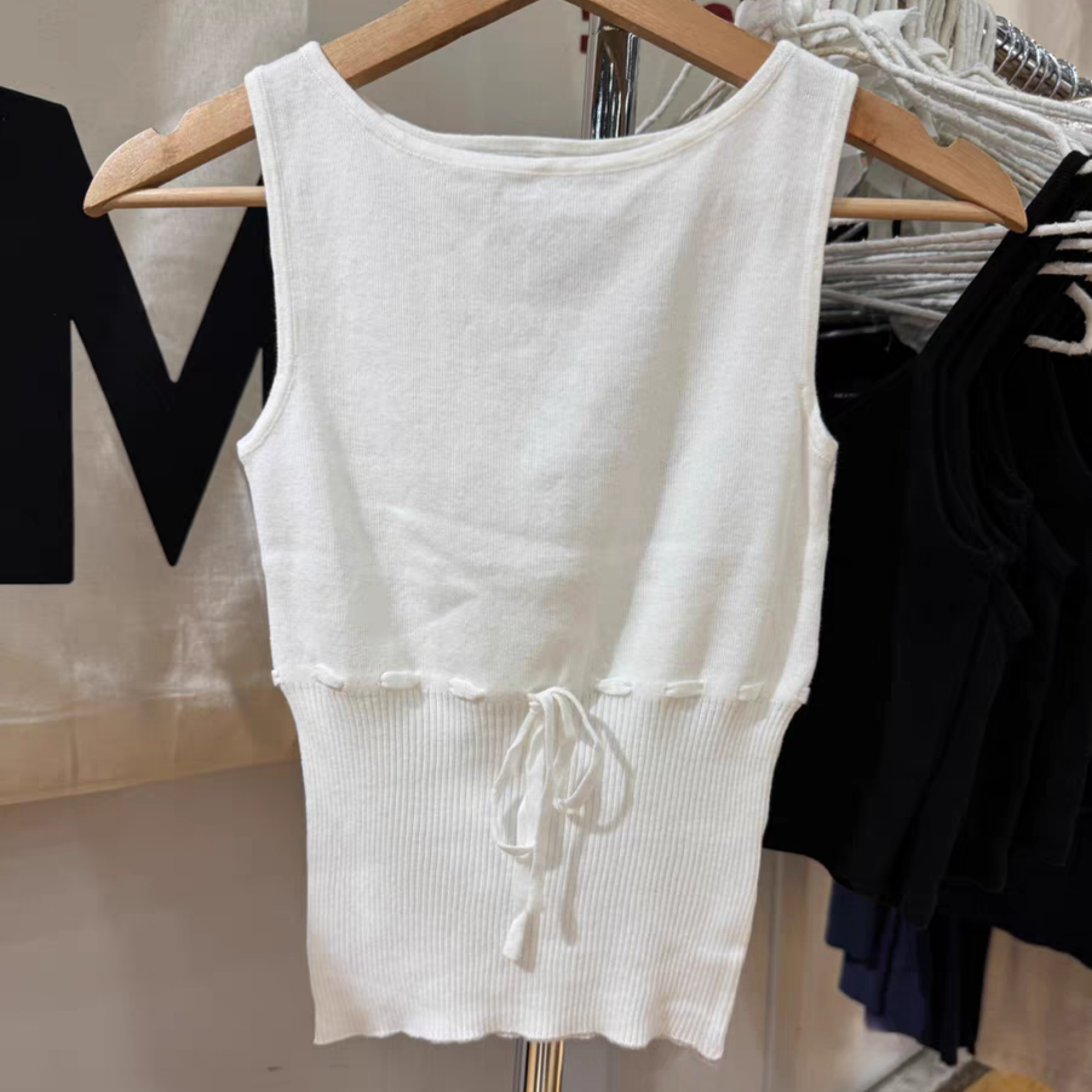 BM米白色针织系带背心吊带女