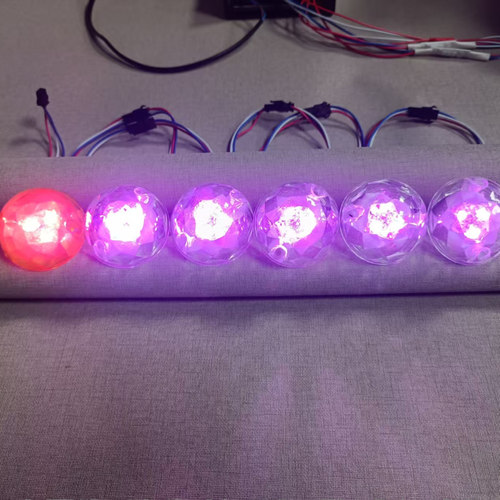 50mm半球全彩跑马灯 钻石全彩点光源 水晶幻彩灯游乐设备灯不防水