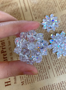 白色彩色锆石花形水钻饰品钻扣DIY手机壳装饰钻婚纱舞蹈服装饰