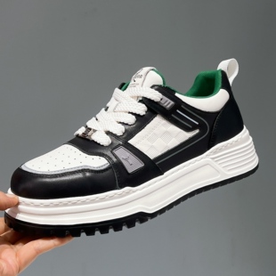 男士板鞋2026新款春季透气韩版潮流青年真皮鞋厚底轻便软底板鞋男