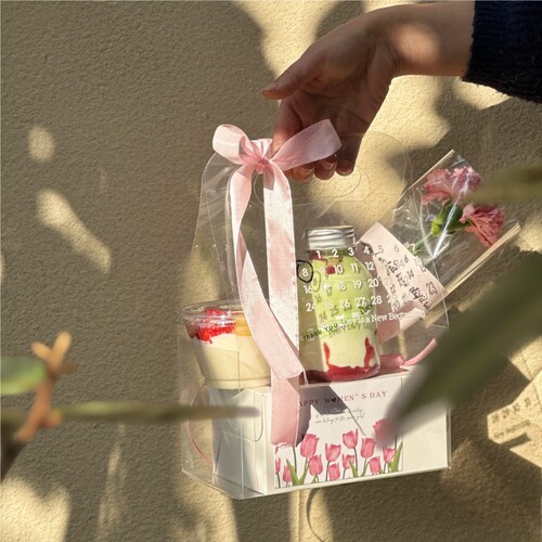3.8女神节蛋糕装饰透明pvc日历手提袋女王节亚克力插件蝴蝶结丝带