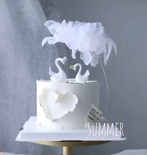 生日蛋糕装饰摆件七夕情人节甜蜜告白恋爱天鹅摆件网纱插件甜品台