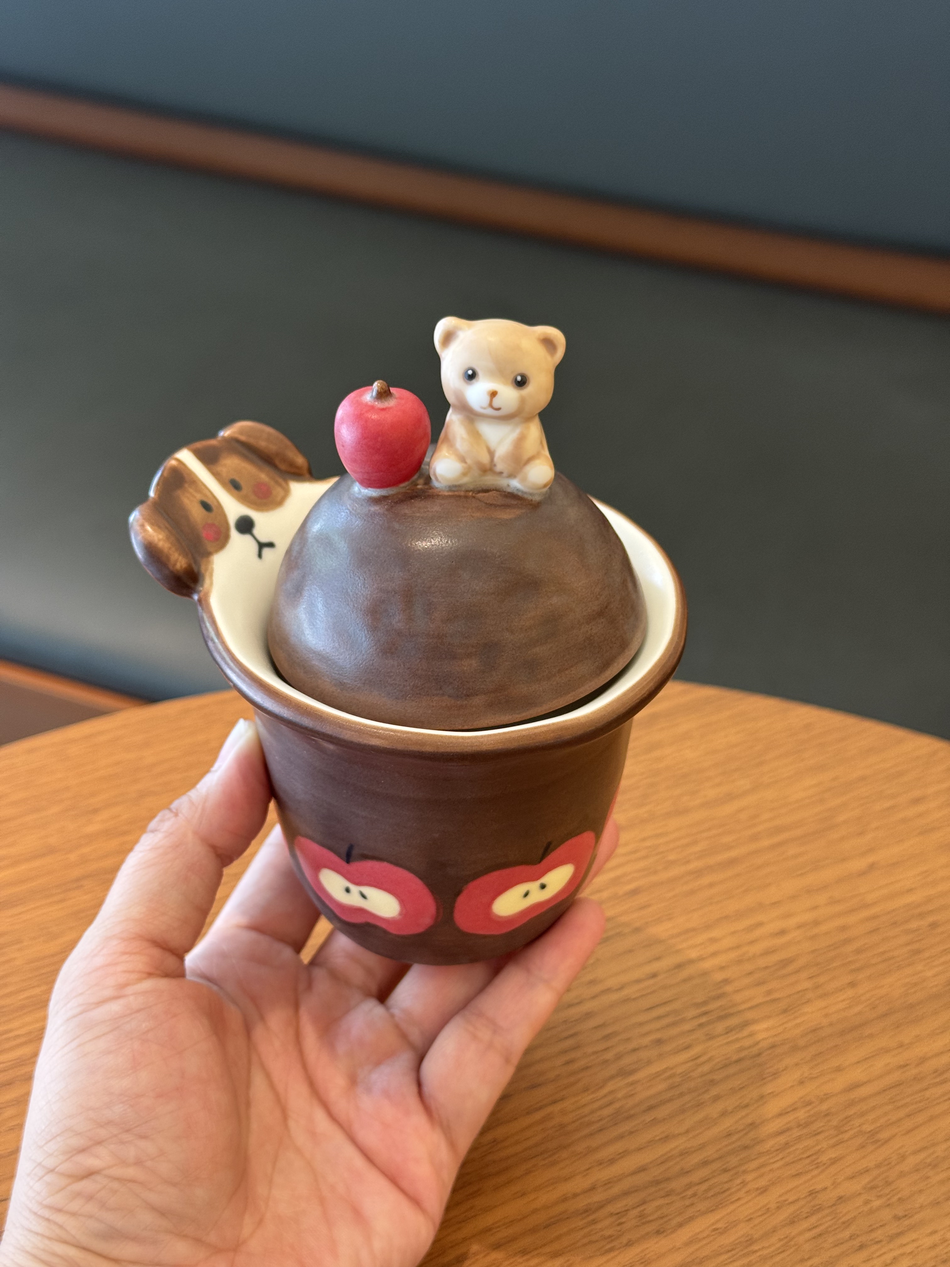 手绘苹果小狗陶瓷带盖杯可爱马克杯高颜值水杯咖啡杯生日礼物