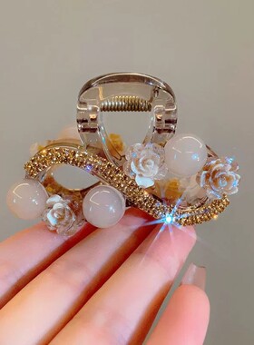 水钻山茶花珠珠抓夹2026新款