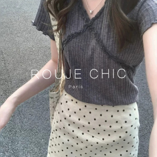 女夏 ROUJE CHIC法式 甜美V领正肩木耳边短袖 t恤波点半身裙两件套装