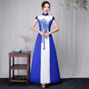 改良旗袍青花瓷连衣裙加长版大合唱团舞台表演出服春秋季绣花女装