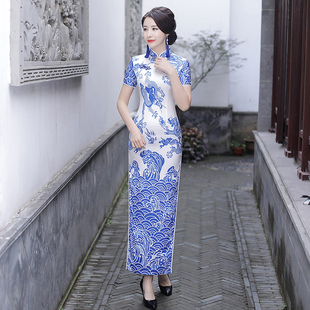 青花瓷旗袍走秀加长款传统礼仪迎宾女装舞台表演茶服胖mm加肥大码