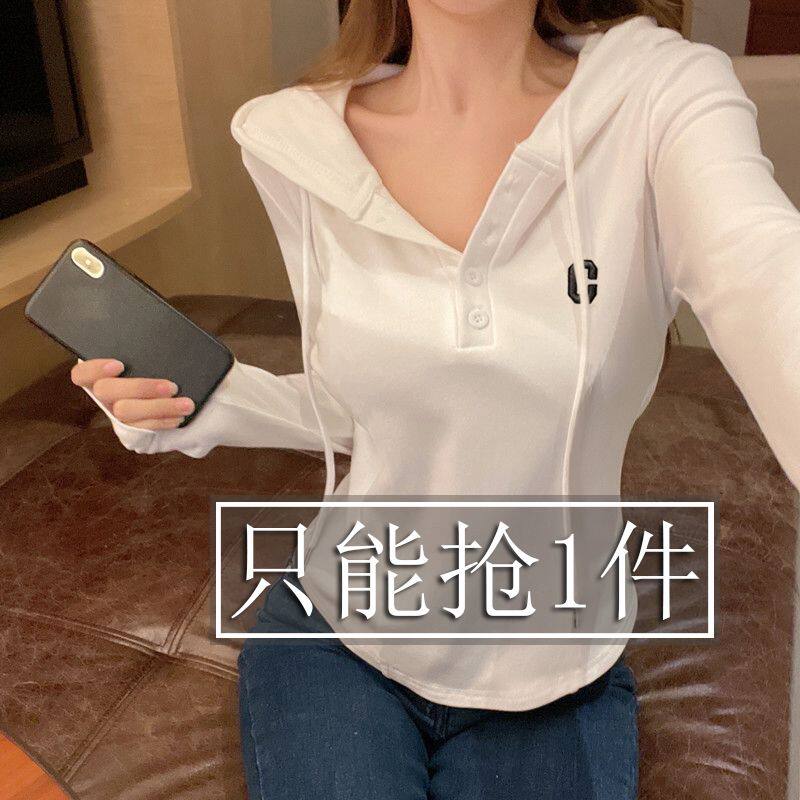 여성용 단색 디자인 후드 바닥 셔츠 캐주얼하고 다재다능한 상의 기질 긴팔 연령 감소 슬리밍 트렌디한 티셔츠