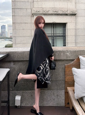 LIN BOUTIQUE 高级感“大小姐战袍”双面呢斗篷+可拆卸狐狸毛围脖