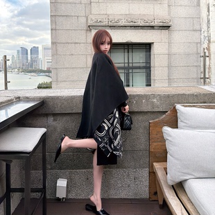 双面呢斗篷 LIN 大小姐战袍 高级感 可拆卸狐狸毛围脖 BOUTIQUE