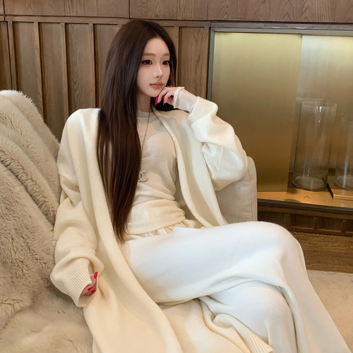 LIN温柔风针织中长款开衫大衣