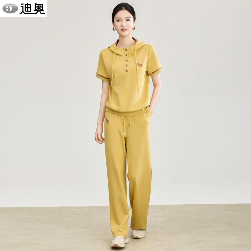 迪奥时尚休闲套装女2026新款气质连帽小马刺绣短袖+直筒裤两件套