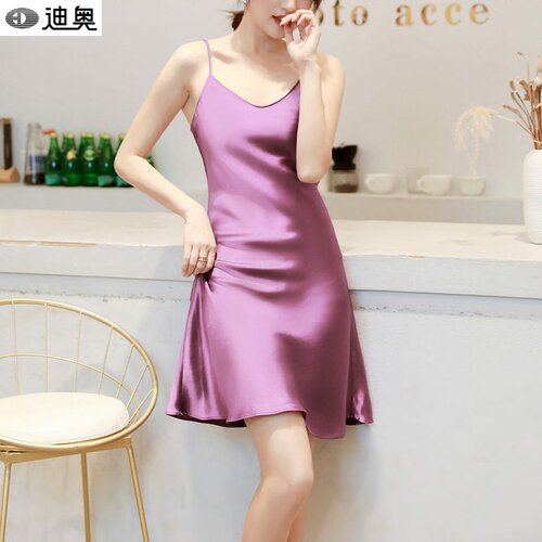 高端大气醋酸缎面V领吊带连衣裙