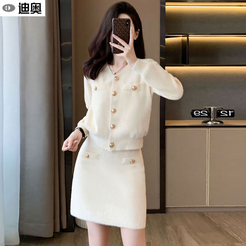 迪奥名媛小香风裙套装女2024秋冬新款名媛小个子水貂绒针织两件套,女装/女士精品,时尚套装,淘宝优惠券,粉丝福利购,淘宝优惠卷