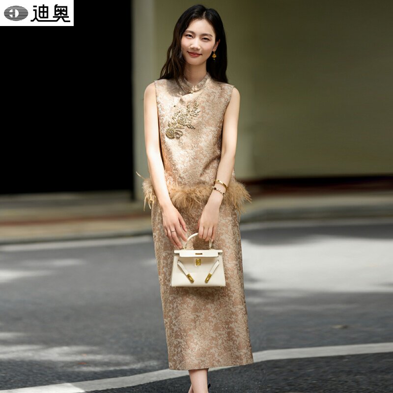 迪奥新中式套装女2026新款镶钻提花刺绣马甲+半裙国风气质两件套