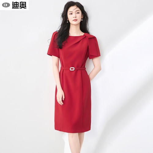 迪奥轻奢高级感连衣裙今年流行款