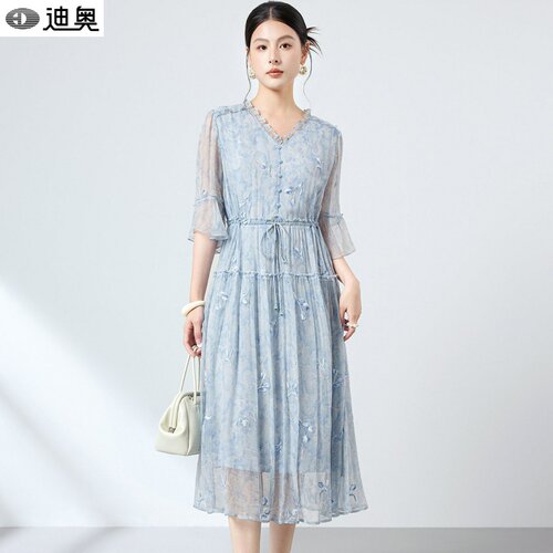 迪奥度假氛围感夏日绝美小连衣裙