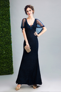 Queen s birthday dinner will show host black long dress