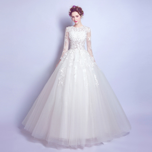 Luxurious romantic lace flowers Princess Bride long sleeved winter winter wedding dress