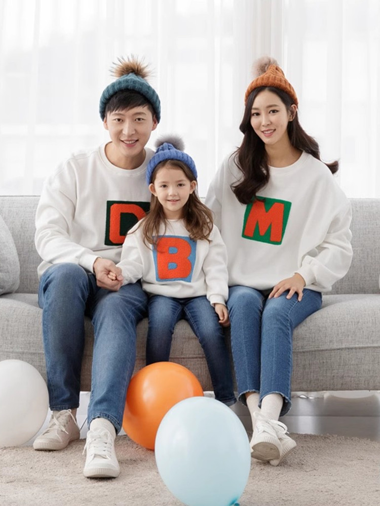 3인 4인 가족을 위한 한식 친자복 2024년 신상 가을 겨울 자수 스웨트 셔츠 엄마와 아이  대형 가족복